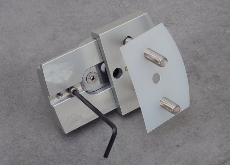 ICM023-Negro CERRADURA INTERNA PARA EL MALETERO